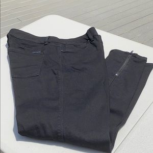 White House black market Jeggers